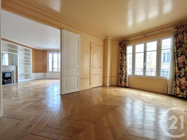  - ISSY LES MOULINEAUX - 