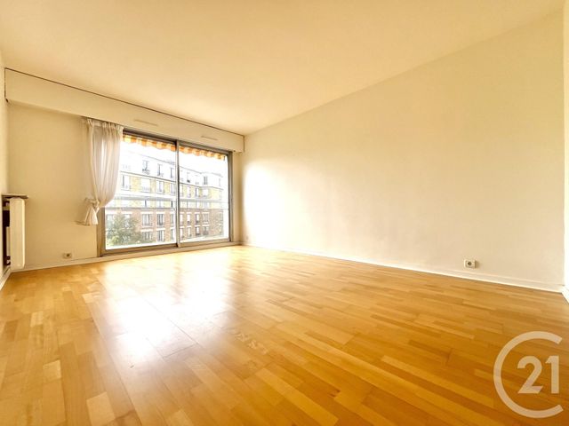  - ISSY LES MOULINEAUX - 