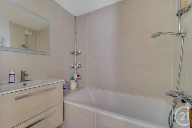 Appartement Duplex à vendre - 3 pièces - 84.1 m2 - ISSY LES MOULINEAUX - 92 - ILE-DE-FRANCE - Century 21 Immod'Issy