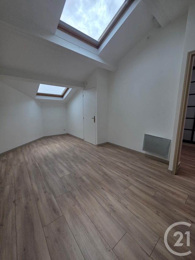 Appartement Duplex à louer - 5 pièces - 112.1 m2 - VANVES - 92 - ILE-DE-FRANCE - Century 21 Immod'Issy