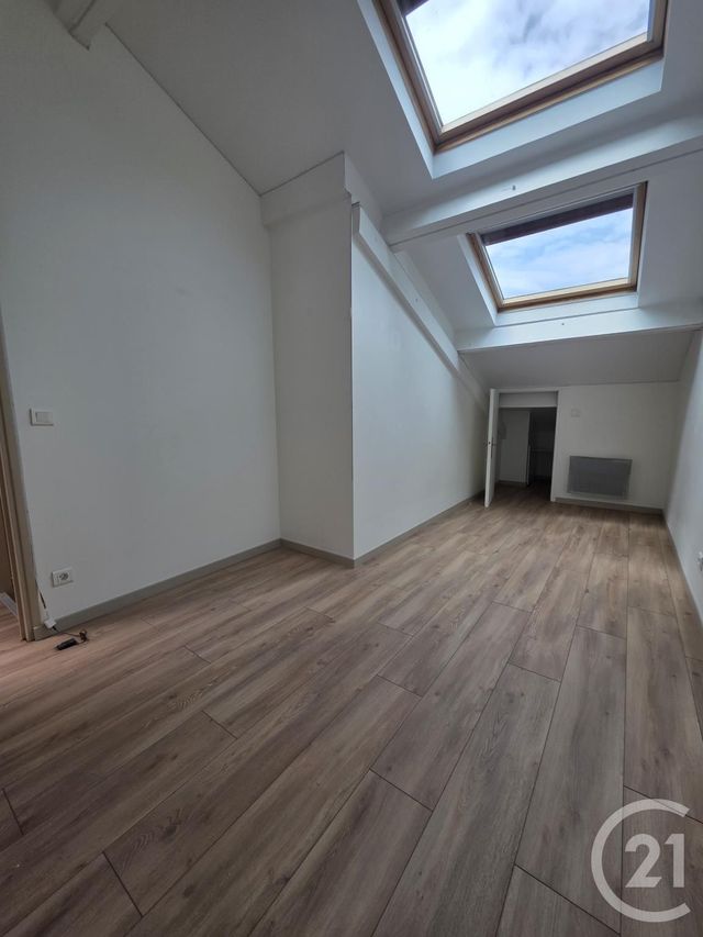 Appartement Duplex à louer - 5 pièces - 112.1 m2 - VANVES - 92 - ILE-DE-FRANCE - Century 21 Immod'Issy