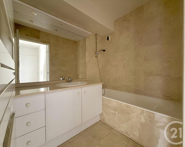 Appartement à vendre - 5 pièces - 121.9 m2 - ISSY LES MOULINEAUX - 92 - ILE-DE-FRANCE - Century 21 Immod'Issy