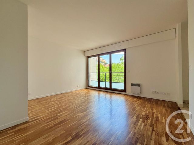 Appartement F1 à vendre ISSY LES MOULINEAUX