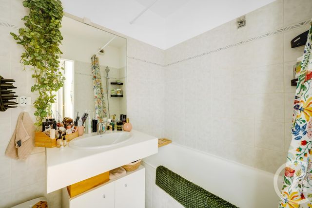 Appartement F2 à louer - 2 pièces - 45.23 m2 - ISSY LES MOULINEAUX - 92 - ILE-DE-FRANCE - Century 21 Immod'Issy