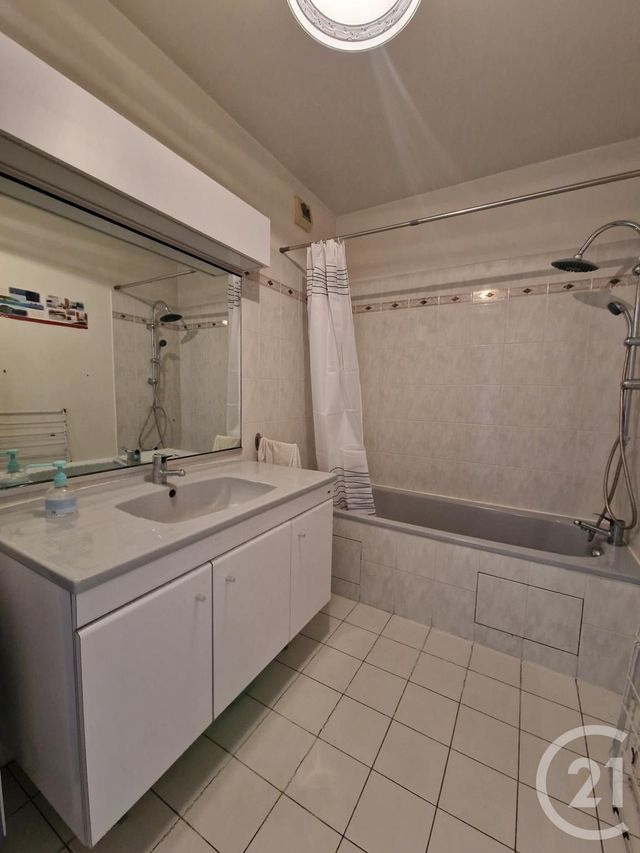 Appartement F3 à louer - 3 pièces - 67.94 m2 - ISSY LES MOULINEAUX - 92 - ILE-DE-FRANCE - Century 21 Immod'Issy