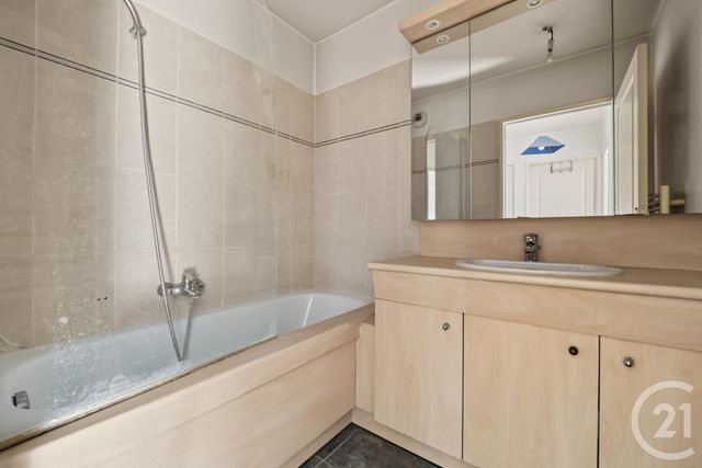 Appartement F2 à vendre - 2 pièces - 47.25 m2 - ISSY LES MOULINEAUX - 92 - ILE-DE-FRANCE - Century 21 Immod'Issy