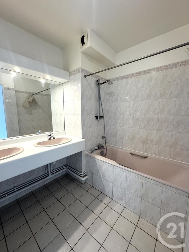 Appartement F4 à louer - 4 pièces - 77.6 m2 - ISSY LES MOULINEAUX - 92 - ILE-DE-FRANCE - Century 21 Immod'Issy