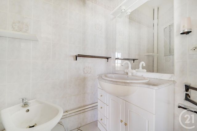 Appartement F2 à vendre - 2 pièces - 47.23 m2 - ISSY LES MOULINEAUX - 92 - ILE-DE-FRANCE - Century 21 Immod'Issy