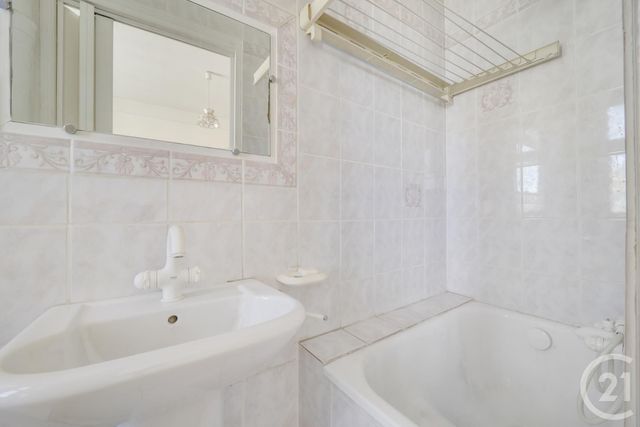 Appartement F2 à vendre - 2 pièces - 47.23 m2 - ISSY LES MOULINEAUX - 92 - ILE-DE-FRANCE - Century 21 Immod'Issy