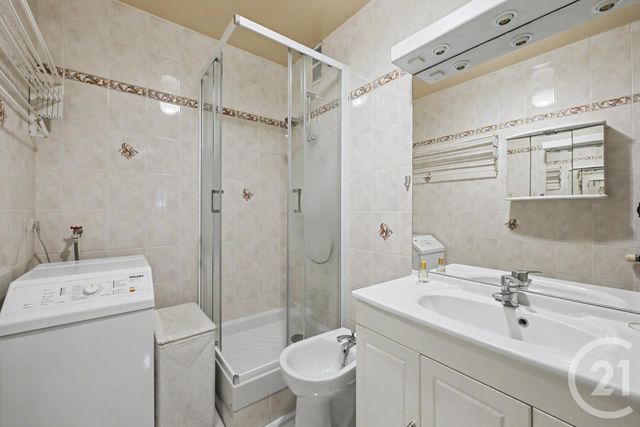 Appartement F2 à vendre - 2 pièces - 59.66 m2 - ISSY LES MOULINEAUX - 92 - ILE-DE-FRANCE - Century 21 Immod'Issy